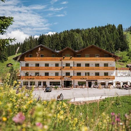 Laguscei Dolomites Mountain Hotel Арабба Екстер'єр фото